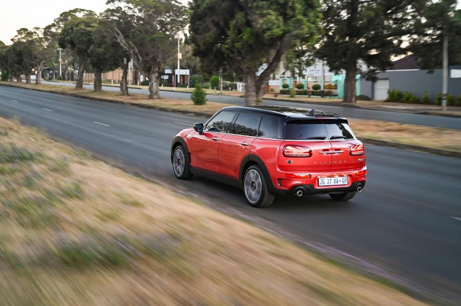  Mini Cooper S Clubman (F54) 2019 года  (ZA) (фото 23 из 26)